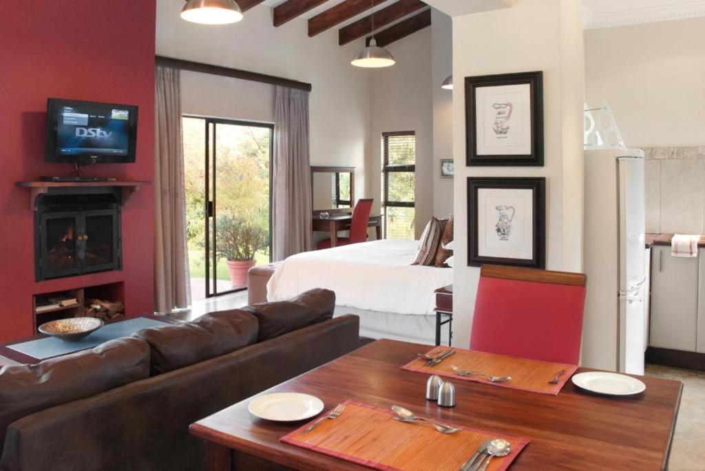 Champagne Valley Ama Casa Cottages מראה חיצוני תמונה