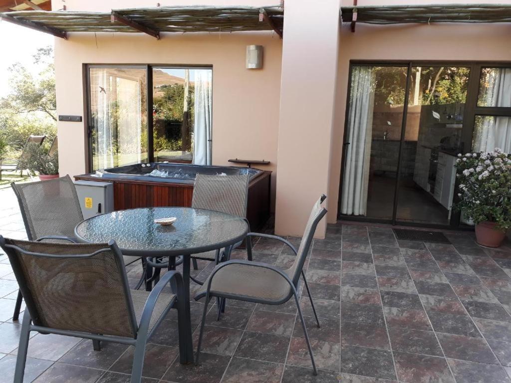 Champagne Valley Ama Casa Cottages מראה חיצוני תמונה